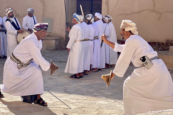 Old Nizwa and Akhdar Mountain with a local guide (private). - Key points to know before booking