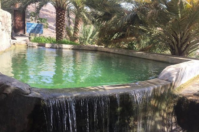 Old Nizwa authentic walks - Starting at Nizwa Fort with 50 minutes inside