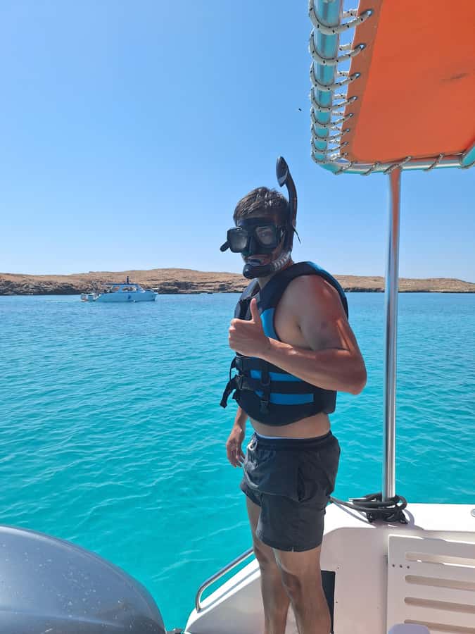 Oman: Daymaniyat Island Snorkeling Trip with Equipment - Food, Drinks, and Included Equipment