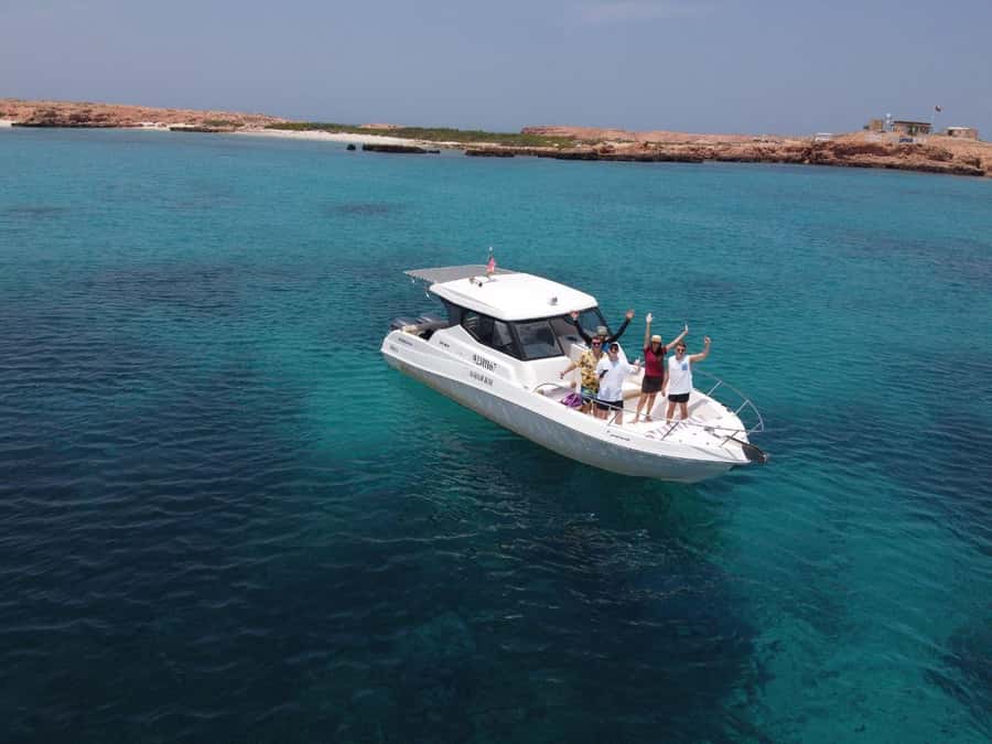 Oman: Daymaniyat Islands Visit and Snorkeling - Starting at Almouj Marina in Muscat