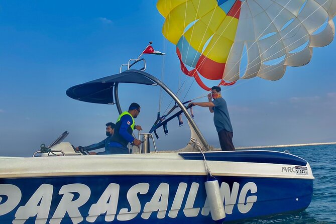 Parasailing tour in Al Mouj Muscat - The safety briefing and boat preparation