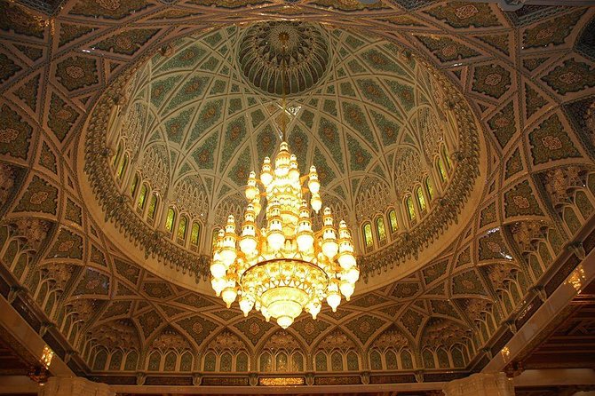 Premium Muscat half day excursion-Italian guide - One hour inside the Sultan Qaboos Grand Mosque