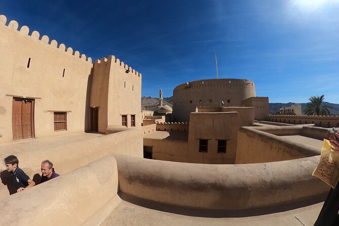 Private 2-Day Guided Tour with Nizwa Friday Market Visit - Key points at a glance