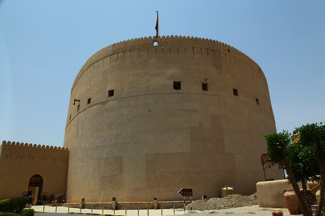 Private 2-Day Guided Tour with Nizwa Friday Market Visit - Why this two-day route works from Muscat