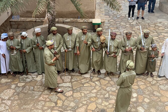 Private 2-Day Guided Tour with Nizwa Friday Market Visit - The private vehicle and guide advantage