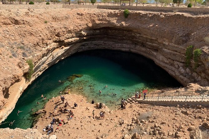 Private 2 Day Wadi Shab and Bimmah Sinkhole Tour - Transport, group size, and what to pack