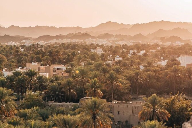 Private Day Tour to the Enchanting Forts of Nizwa - Bahla, pottery, and a short local stop