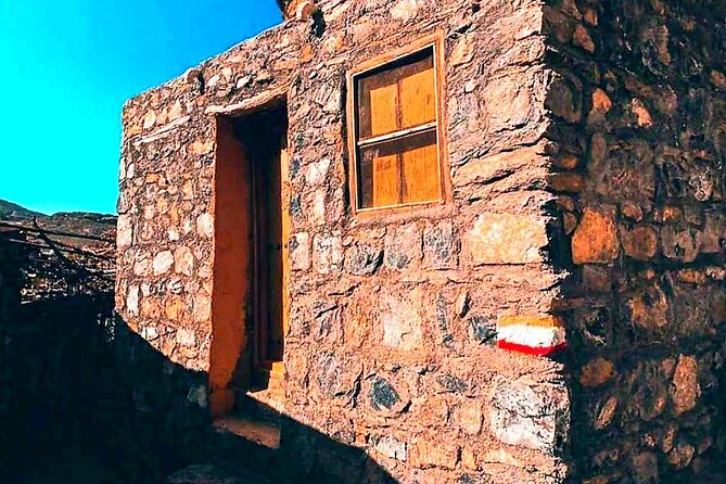 Private Full-Day Jebel Akhdar-Al Suwjara Village Tour - Diana’s Viewpoint and the mountain panorama