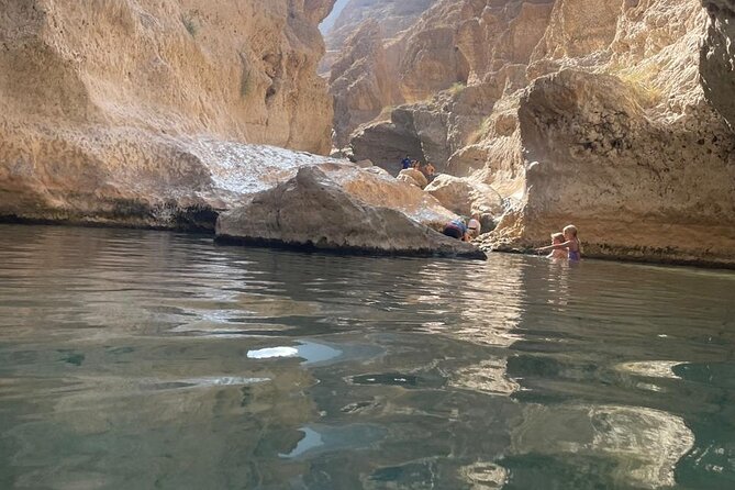 Private Full- Day Wadi Shab-Bimmah Sinkhole-Fins Beach Tour - Guides, pacing, and the human side of the day