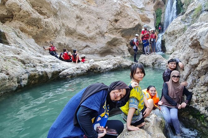 Private Full-Day Wadi Tiwi and Bimmah Sinkhole Tour from Muscat - The private 4WD setup and what it changes