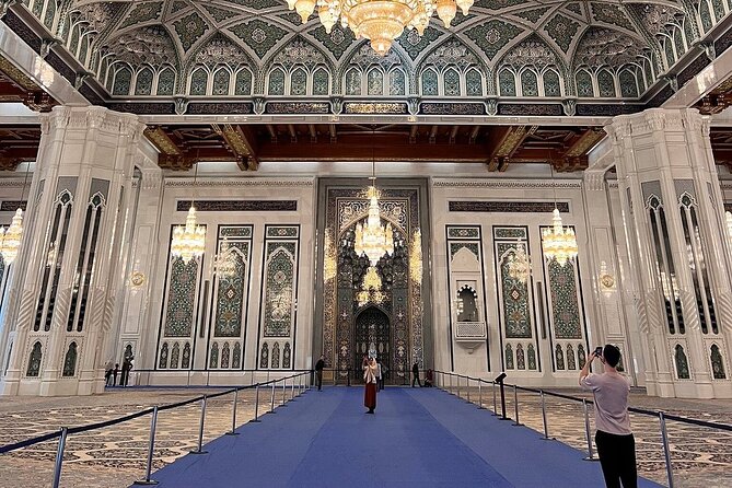 Private Half-Day Tour to Grand Mosque-Nakhal Fort and Hotspring - Timing, meeting point, and cancellation details