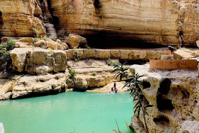 Private Oman Desert Overnight in Wahiba Sand and Wadi Exploration - Wadi Bani Khalid’s Pools and Date Palms