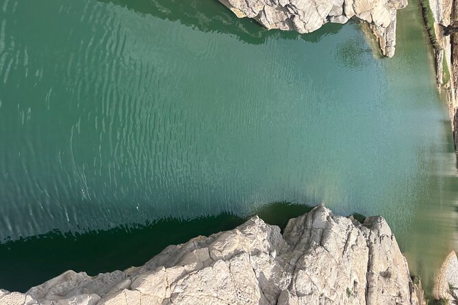 Private Safari tour and Wadi in 4x4 with a local guide - Who should book this private safari?