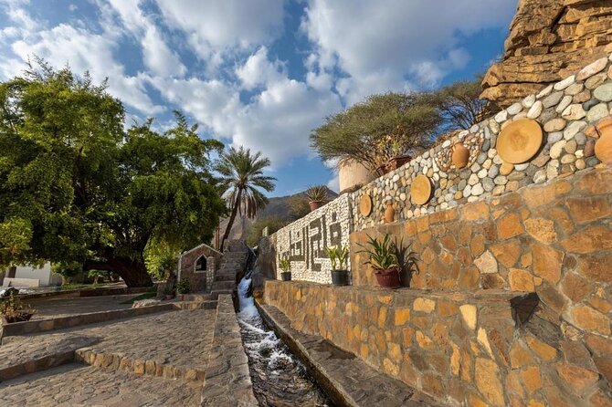 Private Tour Nizwa Birkat Al Mouz and Oman Across Ages Museum - Oman Across Ages Museum: a modern look at the country