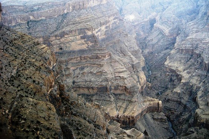 Private Tour: The Grand Canyon of Oman and Jebel Shams Day Trip - Wadi Ghul and the old village ruins