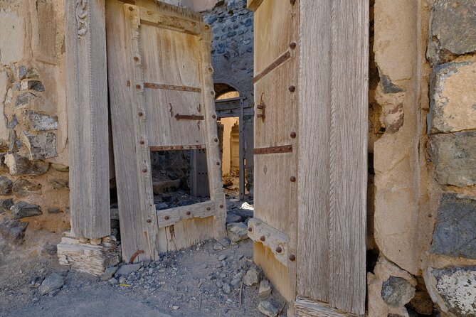 Private Tour -Whaiba sand &wadi Bani khaled - Is $467 good value for up to three people?