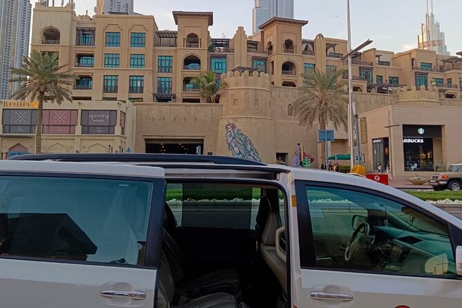 Private Transportation From Muscat To Dubai - A private road transfer between Muscat and Dubai