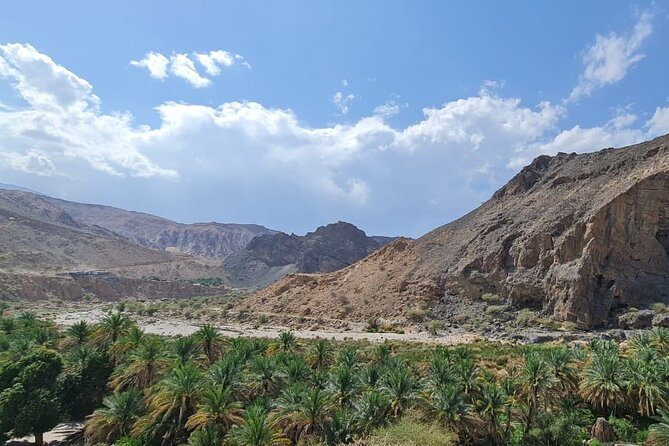 Private Wadi Arbyeen - Sinkhole - White Sand Beach- Full Day Tour - Wadi Shab is a photo stop, not the full hike