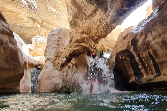 Private Wadi Shab - Bimmah Sinkhole - White Sand Beach - Full Day Tour - Who will enjoy this day most
