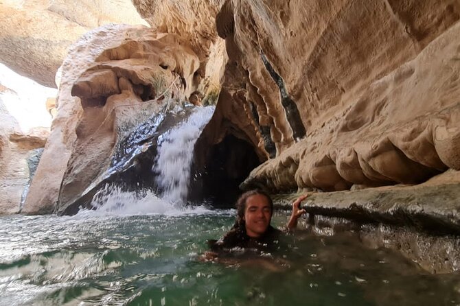 Private Wadi Shab - Bimmah Sinkhole - White Sand Beach - Full Day Tour - What to pack for Wadi Shab and the beach
