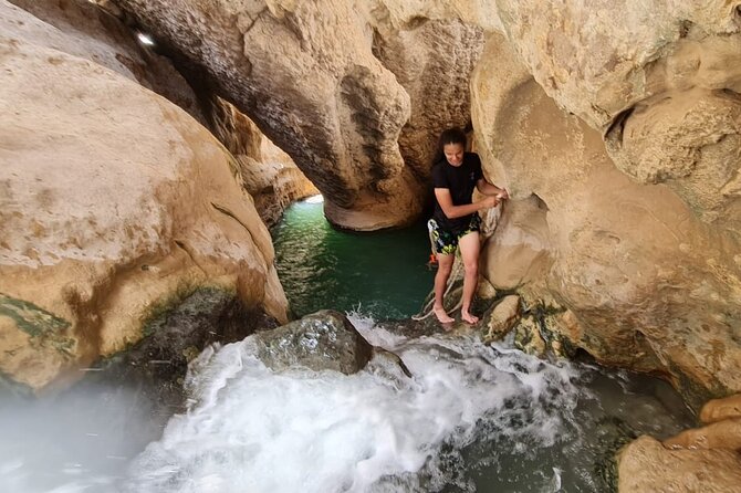Private Wadi Shab - Ras Al Hadd Overnight - 2 Days Tours - Sur shows Oman’s working traditions