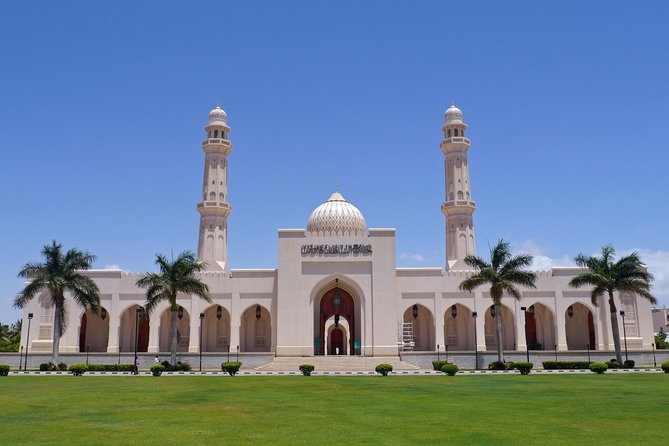 Salalah City private tour - all-inclusive sightseeing tour - Coconut and banana plantations, Salalah at working level