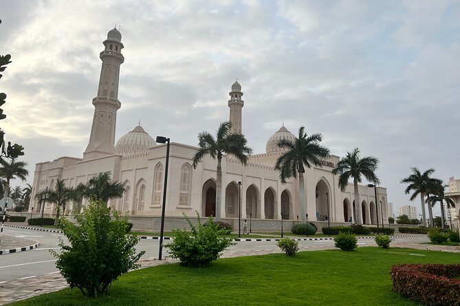Salalah City Tour with History, Culture, Souq Shopping, Halwa - Nabi Ayoub’s Tomb and the road into the mountains