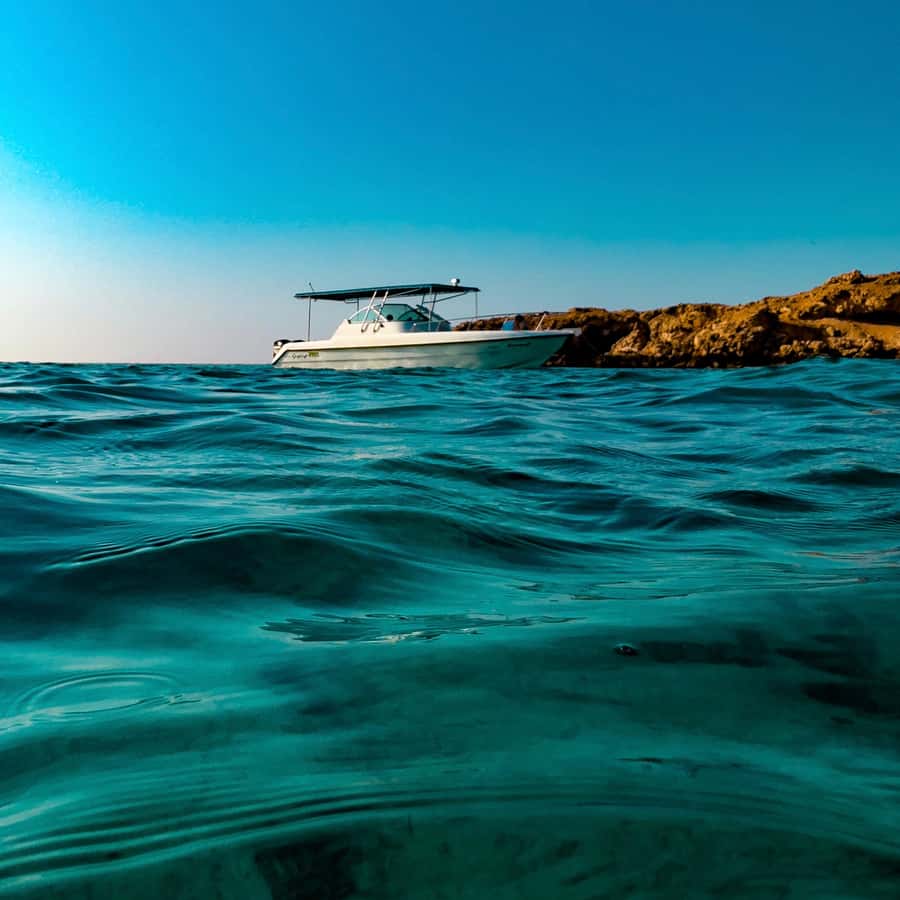 Snorkeling with turtles at Ad Daymaniyat Islands - Leaving Seeb Port on the 30-minute speedboat ride