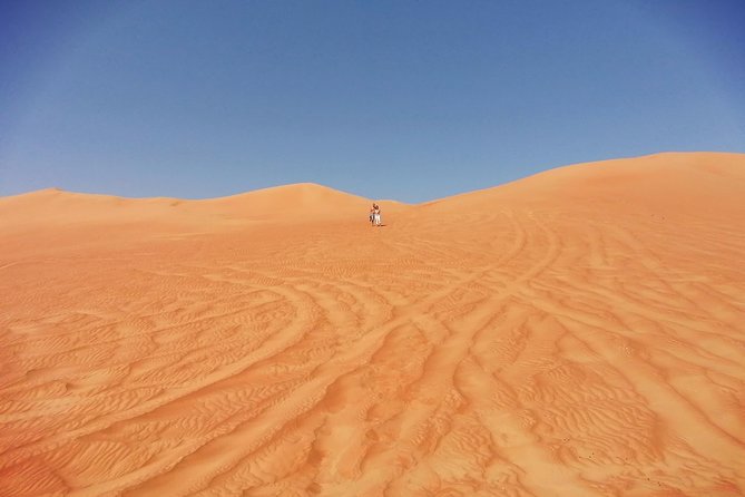 Sunset in Al Wahiba Sands. (Sunset at the desert) - Wadi Bani Khalid: your first stop for water and swimming