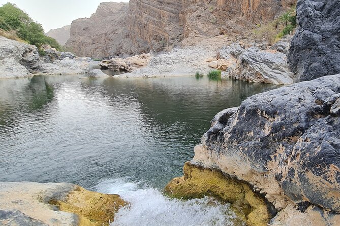 Wadi Al Arbeieen Sinkhole & Fins Beach Swim & Hike - How the timing shapes the day