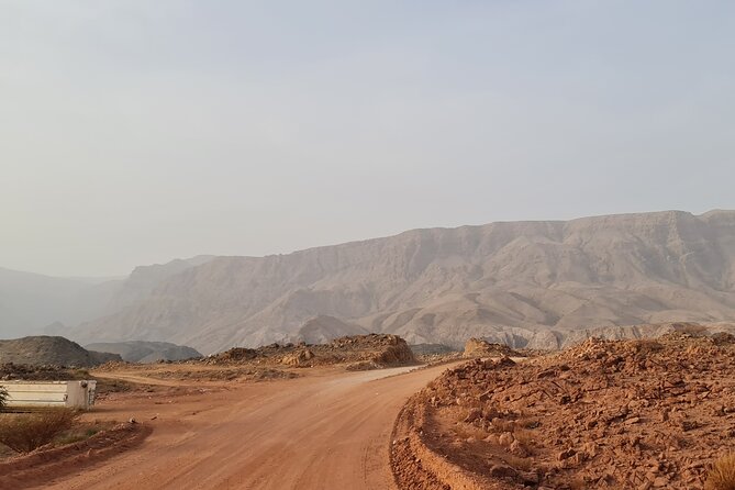 Wadi Al Arbeieen Sinkhole & Fins Beach Swim & Hike - What I like most about the experience