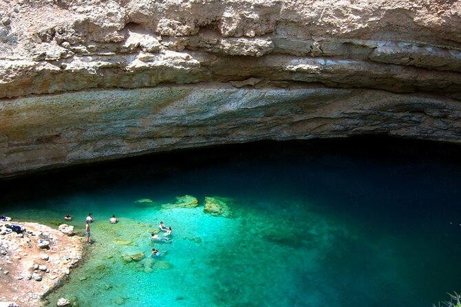 Wadi Shab and Bimmah Sinkhole 4X4 (Private Tour ) - Physical effort, clothing, and what to bring