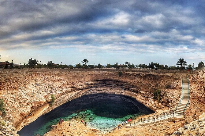 Wadi Shab and Bimmah Sinkhole Group Full Day Tour - What to pack for the rocks and water