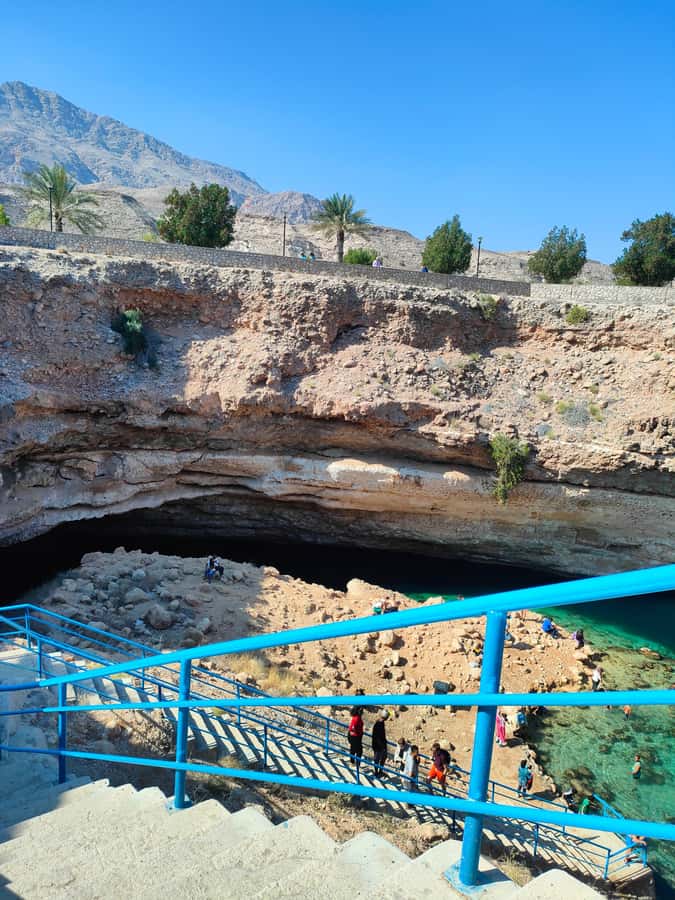Wadi Shab &Bimmah Sinkhole &Heart shaped Cave &Pebble Beach - Booking, cancellation, and guide communication
