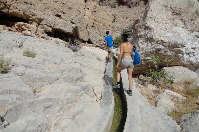 Wadi Shab full day tour (Muscat tours) : Private & custom tours - A picnic without included lunch
