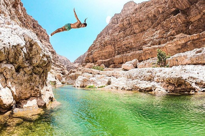 Wadi Shab full day tour (Muscat tours) : Private & custom tours - Bimmah Sinkhole in 45 minutes