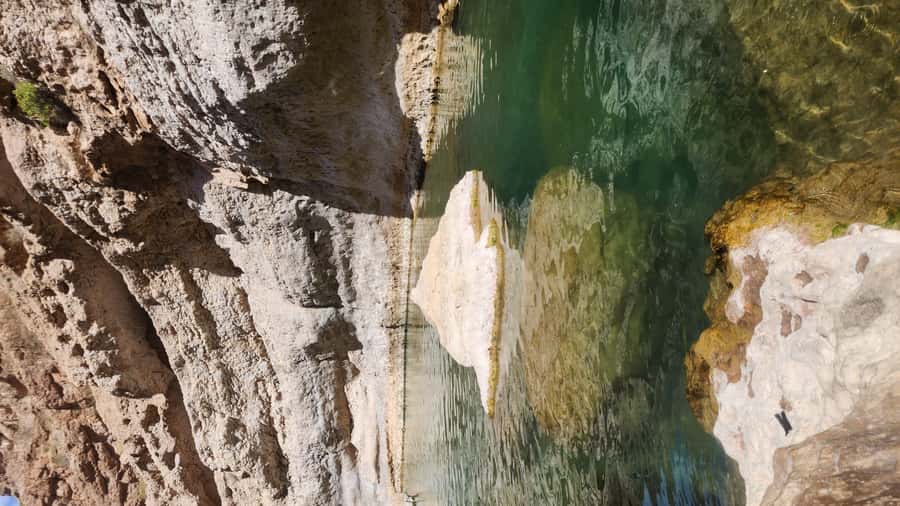 Wadi Shab tour - Swimming in the Fresh Pools