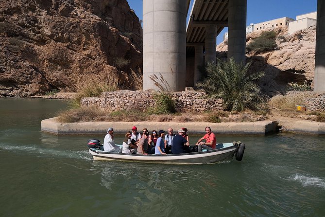 Wadi Shab Trekking and Swimming Tour - Trekking through the pools and mountain walls