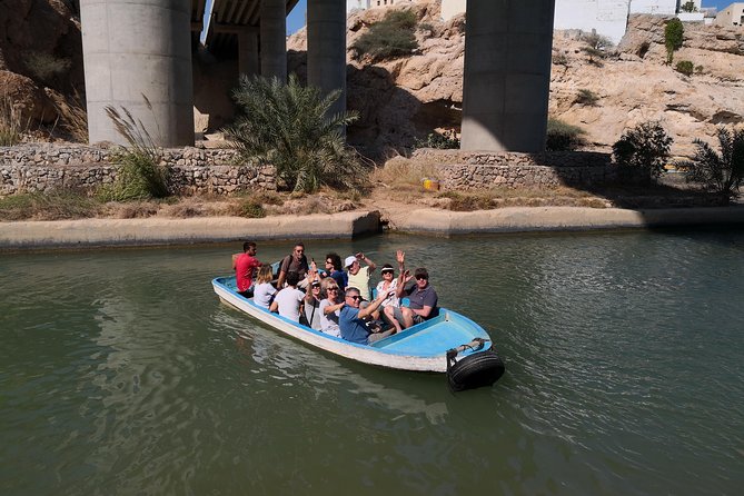 Wadi Shab Trekking and Swimming Tour - Bimmah Sinkhole: a dramatic stop on the way back