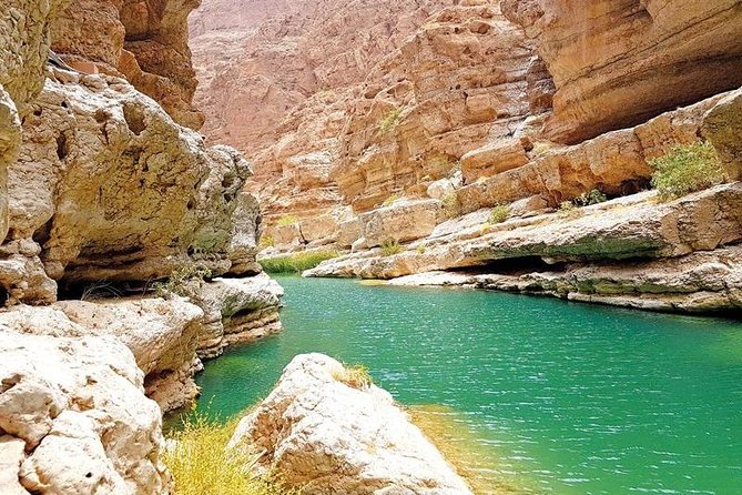 Wadishab and Bhima Sink Hole (Sharing Tours - Lunch and the practical value of shared transport