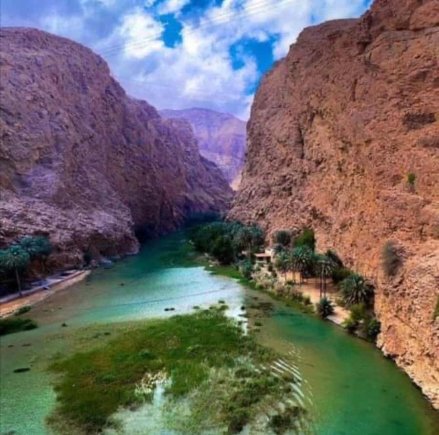 Wahiba Desert Safari Adventure , Swimm in Wadi Bani Khalid - Crossing the palm groves and rocky gorges