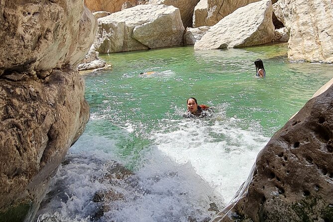 Wahiba Sands Desert and Wadi Hawar Private Tour - The timing, meeting point, and practical details