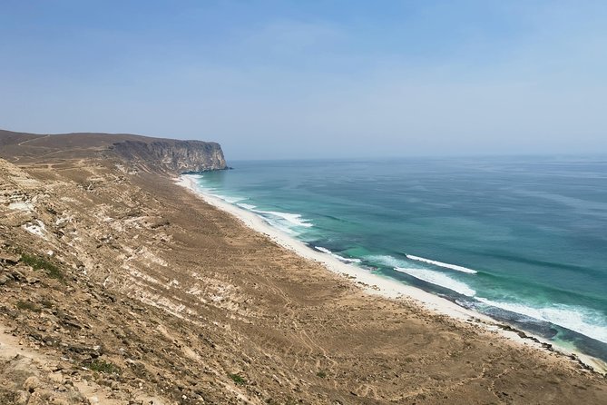 West Coast Mountains and Beaches (Fazayah beach + Shaat cliff) - Guide quality and the private format