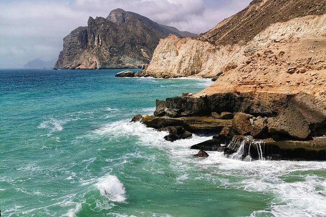 West Salalah, Al Mughsail Beach, White Beach, Frankincense Tree (Half day Tour) - Al Mughsail Beach, white sand below the cliffs