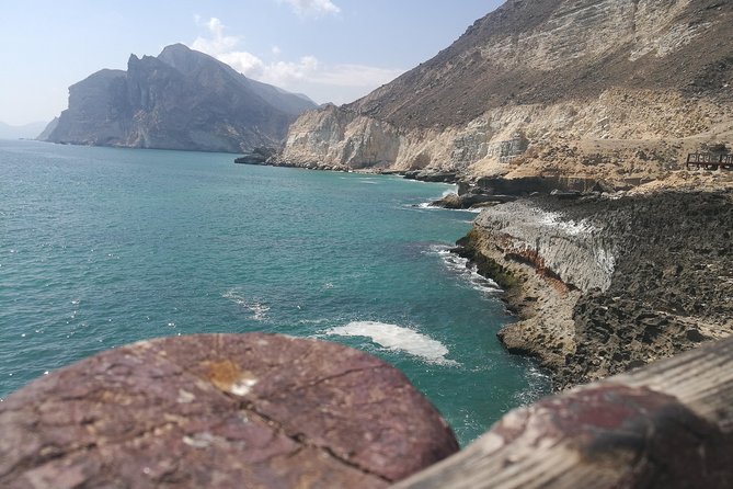 Where Sea Meets Rock: A Scenic Journey to West Salalah’s Shores - Eftilqout Cliff: a grand opening above the Arabian Sea